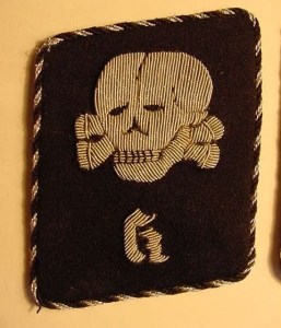SS TOTENKOPF CONCENTRATION CAMP K COLLAR INSIGNIA